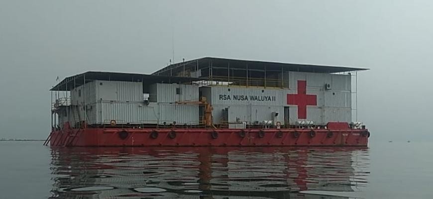 Handover of a C-MEM Zero donation to hospital ship RSA3 in Jakarta