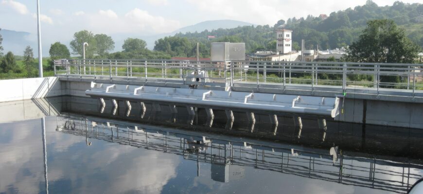 Advanced nutrient removal in wastewater treatment
